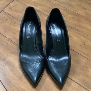 Black Pumps